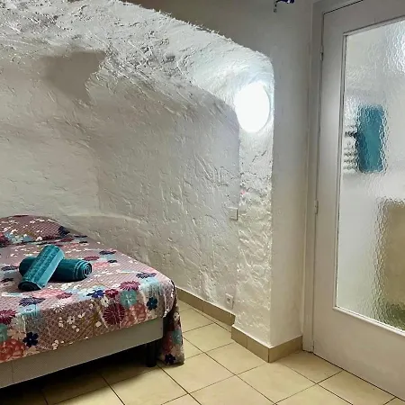 Studio-menton Vieille * Μεντόν